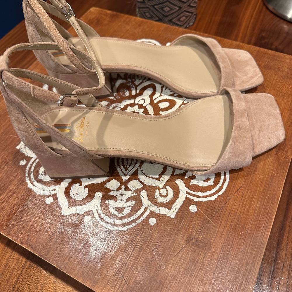 Sam Edelman Susie Block Heel Ankle Strap Suede Sandals in Oatmeal Size